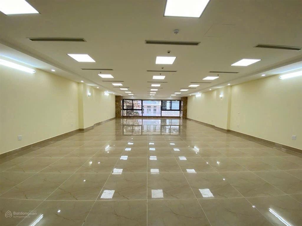 Thửa đất vàng tại phố huế  hbt  dt 100m2  mt 7,2m  lô góc  vỉa hè rộng  giá 34,8 tỷ