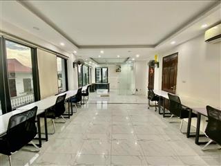 Bán tòa nhà văn phòng phố vũ tông phan lô góc  diện tích 120m2 mặt tiền 10m