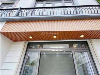 Khó tin!!! nhà gò vấp giá hóc môn ~90tr/m2 có nhà 4 tầng mới xây thống nhất  dt (12x5.5m)