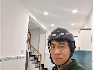 2 tỷ hơn, có nhà mới 3 tầng sát mặt tiền âu cơ, 25m2 x 3 tầng, hẻm 3m trước nhà  shr, chính chủ
