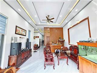 Bán nhà gấp nguyễn văn khối  hẻm xe hơi  4 tầng  9 tỷ còn thương lượng