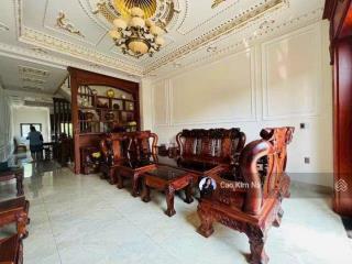 Chủ bán gấp nhà riêng ngang hơn 5,5m  nguyễn văn khối  hẻm xe hơi  9 tỷ hơn còn thương lượng