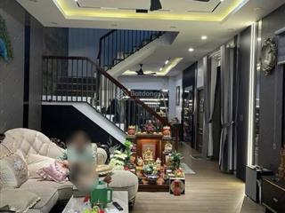 Bán nhà quang trung  69.8m²  3 tầng  hẻm nhựa ô tô  giá 10 tỷ còn thương lượng