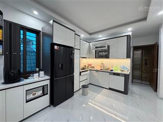 Bán nhà đẹp dân xây ở ngay đón tết 6 tầng thang máy ngõ 173 hoàng hoa thám 48m2  12.x tỷ ( có tl )