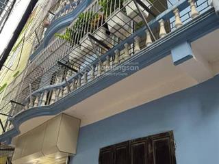 Bá.n nhà trần đại nghĩa 37m2 , mt 5,5m
+ ngõ thông ô tô qua nhà, kinh doanh, mặt tiền khủng