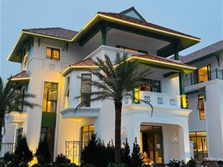 Vốn từ 6tỷ sở hữu ngay bt view công viên, 200m2, 3 tầng, 1 hầm. ls 0%/36 tháng và ck 14% tts