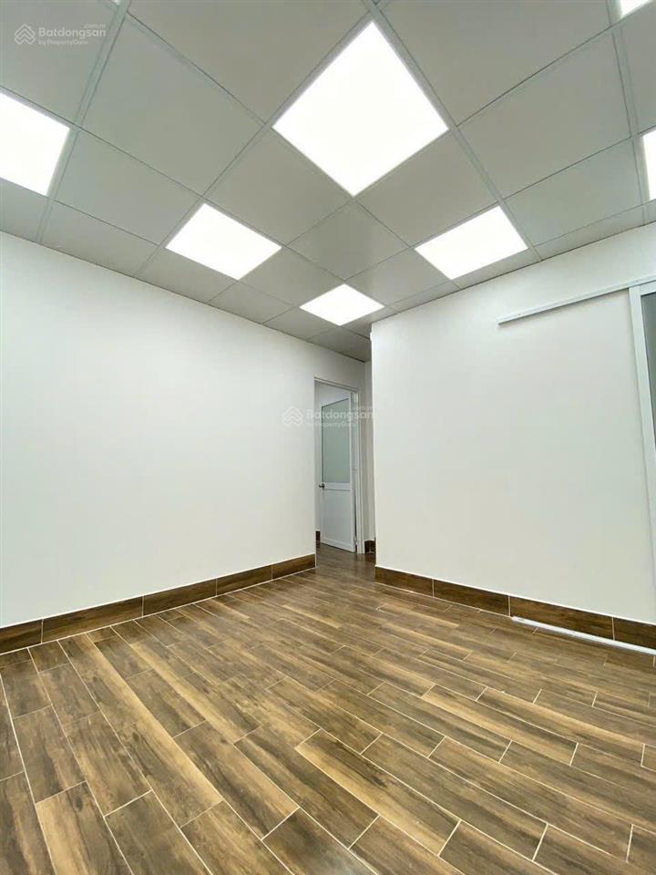 Nhà mới vào ở liền  âu cơ (4.6x6.5)m | hẻm xe tải đậu trước nhà