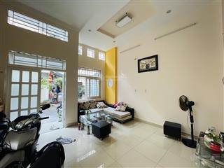 Bán gấp nhà 3 tầng 62m2 4pn, hẻm 4m đường 11, gần đh quốc gia