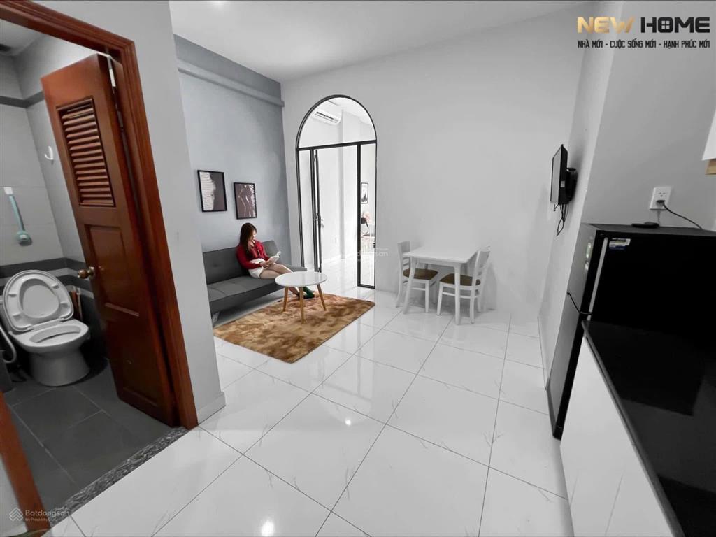 Cho thuê căn 1 phòng ngủ ban công/cs 40m2 thang máy trần quang diệu quận 3