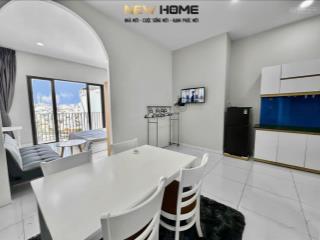 Cho thuê căn 1 phòng ngủ ban công/cs 40m2 thang máy trần quang diệu quận 3