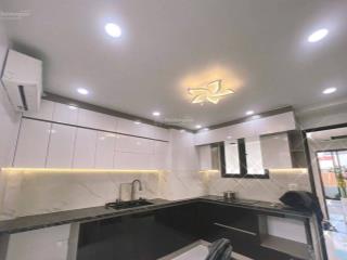 Tôi bán nhà phố hào nam 18m2, ngõ rộng ba gác vào tận cửa, giá chỉ 3tỷ9