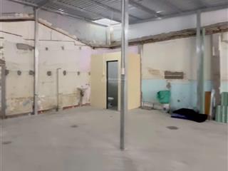 Cho thuê kho quận 7 dt 150m2 trần cao 8m, bãi rộng đậu xe trước kho