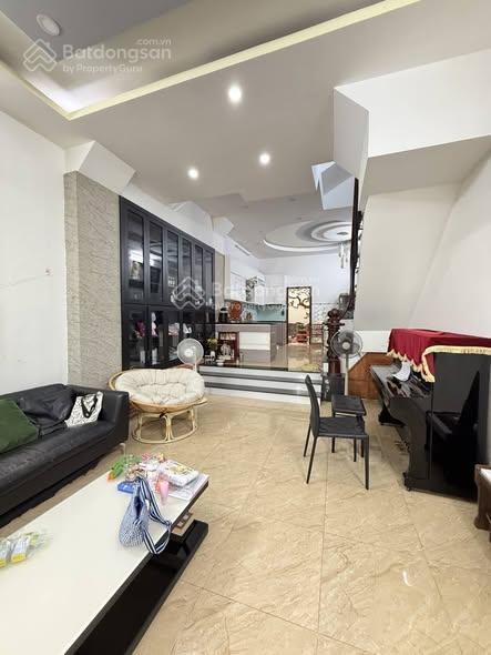 Nhà mới nguyên căn hẻm 281 lê văn sỹ 5x20m 22tr, 1 trệt 3 lầu. trống suốt hxh phù hợp ở kd đa ngành