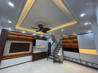 Chính chủ bán nhà xây mới cực đẹp thụy khuê, 40m2, 4 tầng, mặt tiền 6,1 m siêu đẹp