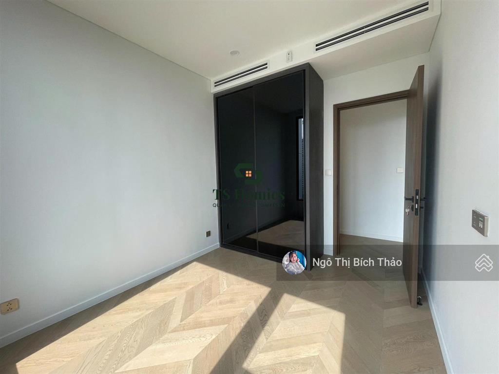Bán 2pn , lumiere riverside, 11,5 tỷ ( full thuế phí) 74m2 .