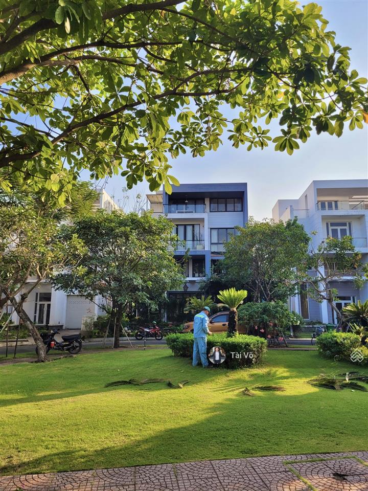 Cập nhật full 33 căn villa park, hot bt full nt 170m2  125tr/m2