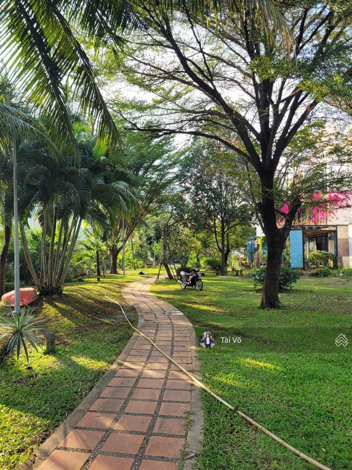 Á khôi villa park, công viên trước, sau nhà 43 tỷ, thêm 160m2 vườn