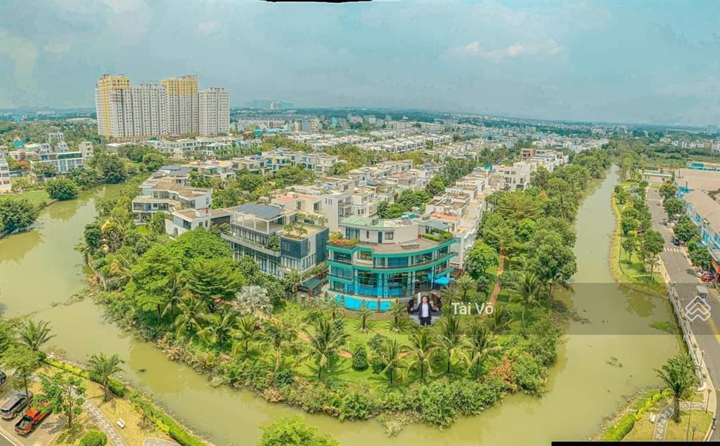 Á khôi villa park, công viên trước, sau nhà 43 tỷ, thêm 160m2 vườn
