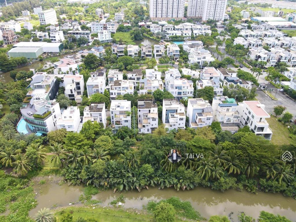 Á khôi villa park, công viên trước, sau nhà 43 tỷ, thêm 160m2 vườn