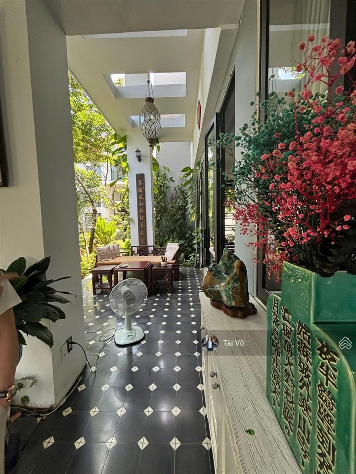 Á khôi villa park, công viên trước, sau nhà 43 tỷ, thêm 160m2 vườn