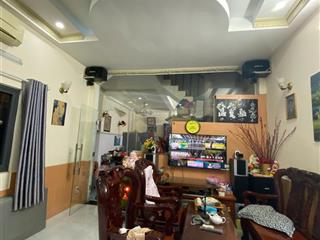 Nhà đẹp, đất vuông, ngang lớn, xe hơi đậu cửa ngay nguyễn xí giá chỉ 8 tỷ.  0906 826 ***