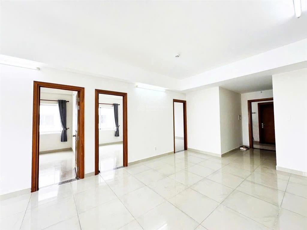 Kẹt tiền bán gấp căn 3pn, rẻ hơn thị trường 300tr, cách aeon mall 2km, sổ sẵn, ở ngay