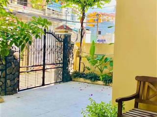 Bán homestay ngay trung tâm phố cổ hội an gần chùa cầu  sẵn dòng tiền khách lưu trú