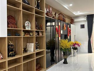 Nhà 5 tầng mặt tiền đường trần nguyên hãn trung tâm nha trang (có thang máy)