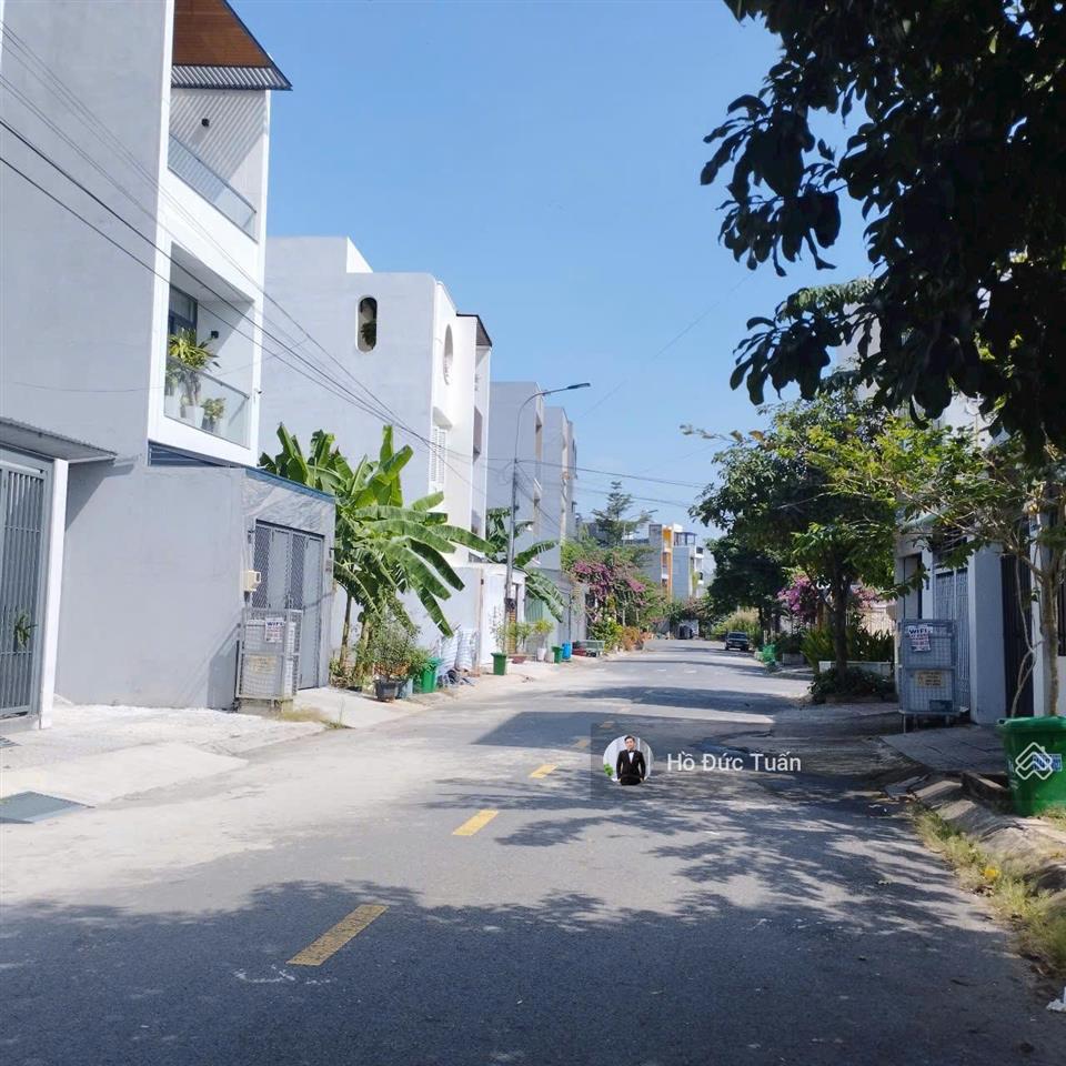 Bán lô đất góc 2 mặt tiền dự án vạn phát đạt, đường bưng ông thoàn, phú hữu, quận 9