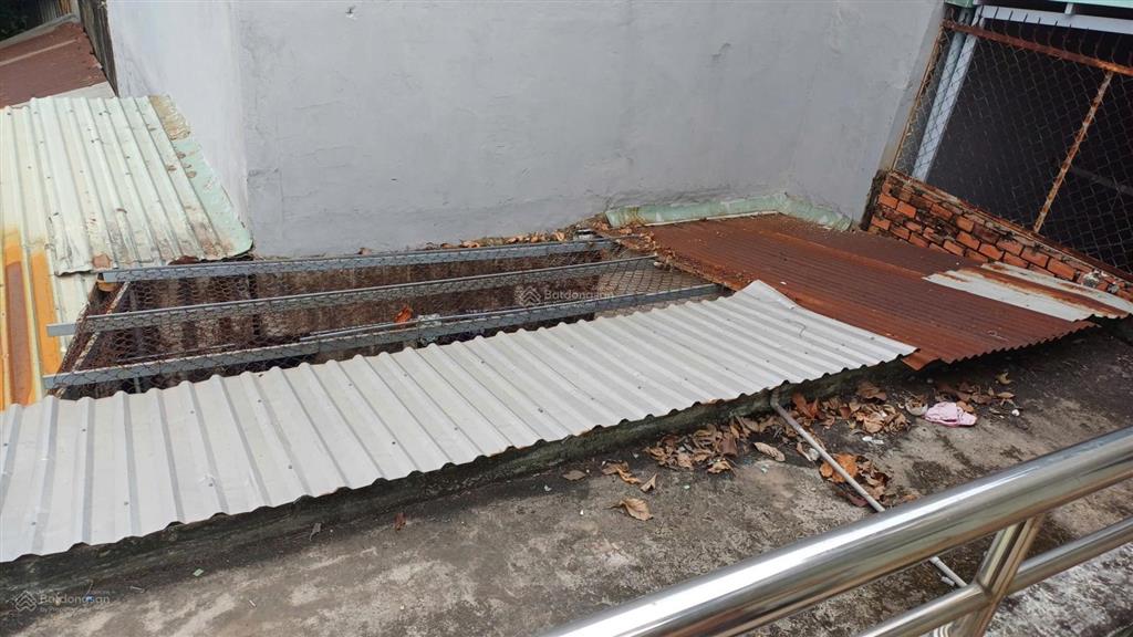 Chủ kẹt bán gấp nhà mặt tiền nguyễn xiển cách vinhomes chỉ 2km giá siêu hời chỉ với 11tỷ, 134.8m2