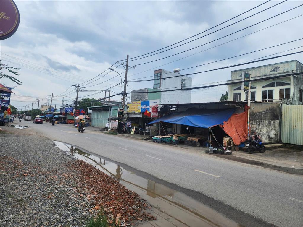 Chủ kẹt bán gấp nhà mặt tiền nguyễn xiển cách vinhomes chỉ 2km giá siêu hời chỉ với 11tỷ, 134.8m2