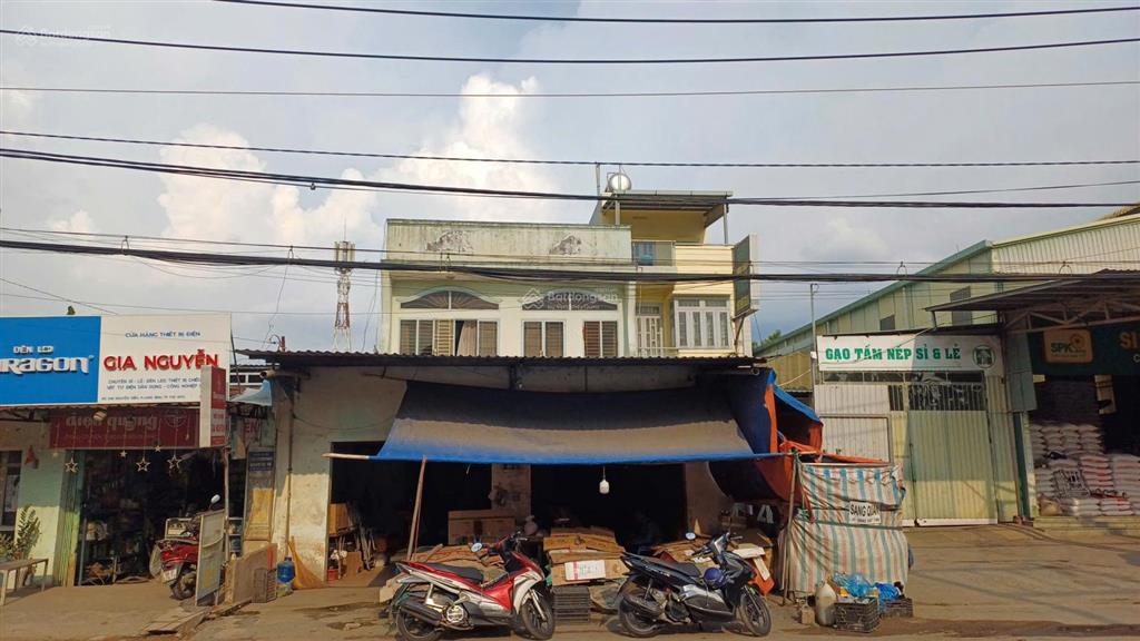 Chủ kẹt bán gấp nhà mặt tiền nguyễn xiển cách vinhomes chỉ 2km giá siêu hời chỉ với 11tỷ, 134.8m2