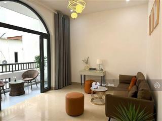 Bán nhà đối lưng võ nguyên giáp đà nẵng, đang cho tây thuê 50 triệu một tháng.