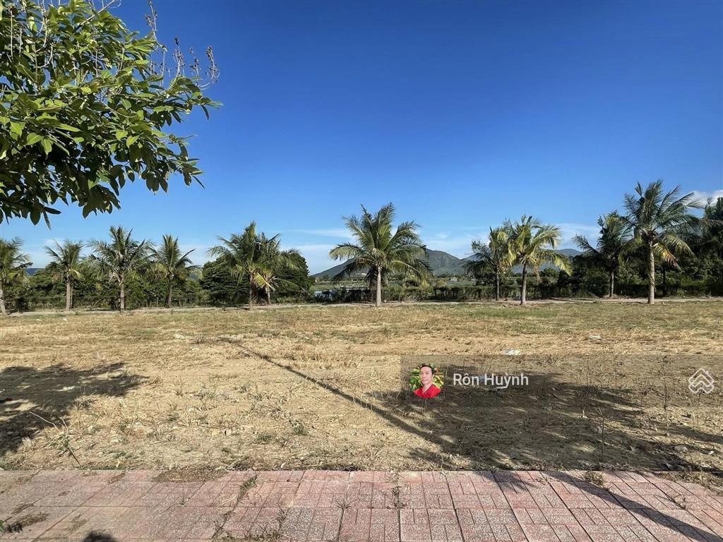 Lô biệt thự đối diện công viên rẻ nhất dự án kđt ven sông tắc chỉ từ 25tr/m2 hướng nhìn ra sông