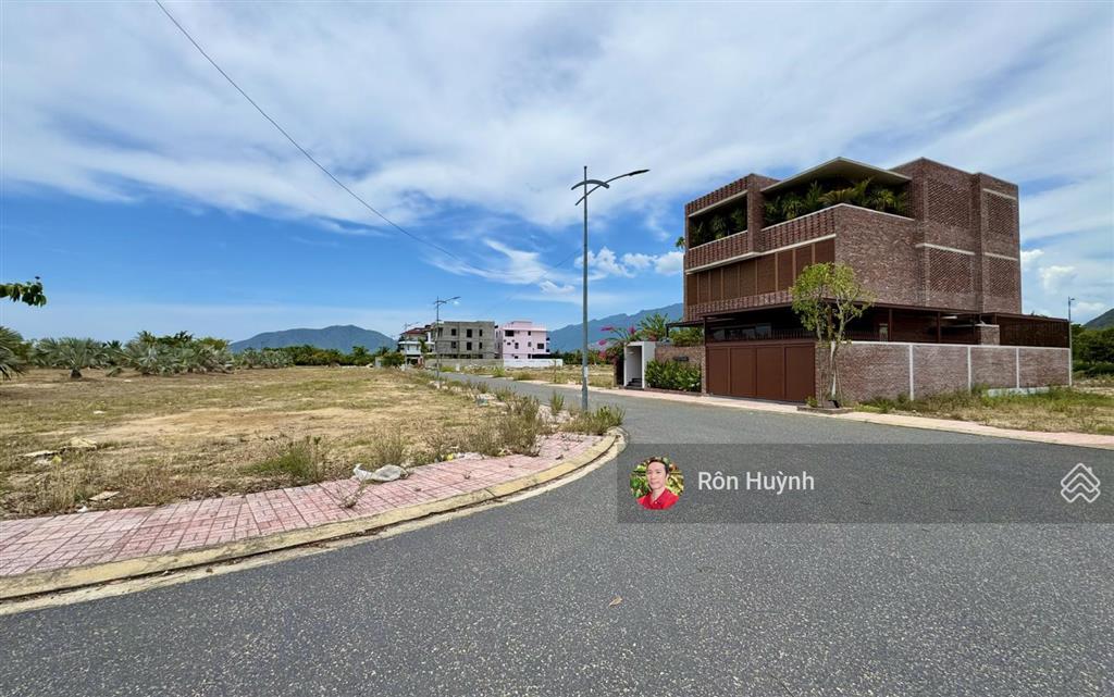 Lô biệt thự kđt ven sông tắc trục chính view sông giá tốt 25tr/m2 nhìn sang dự án sungroup