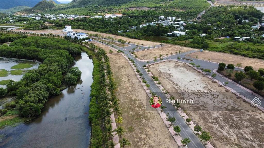 Chính chủ hơn 50 lô liền kề, biệt thự, lô góc, vị trí đẹp giá tốt nhất dự án kđt ven sông tắc