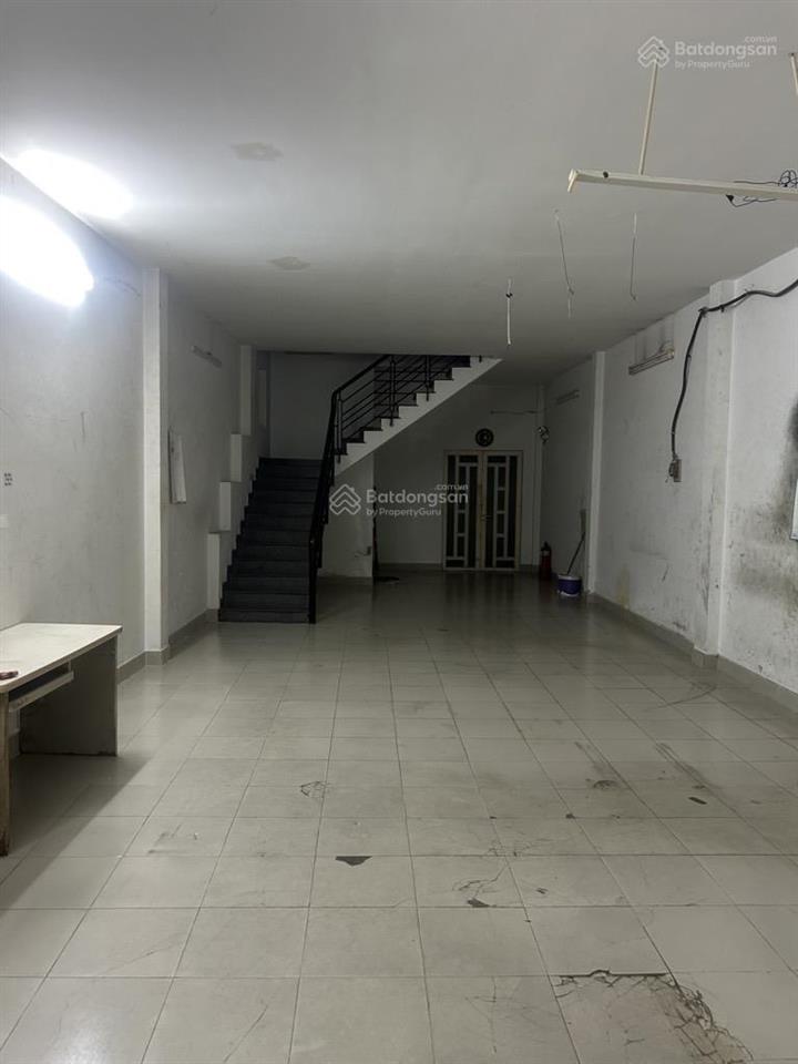 Bán nhà dt 100 m2 (5,5 x 16m), sát chợ tân hương  tân phú  hxh nhựa 8m thông, chỉ 8 tỷ