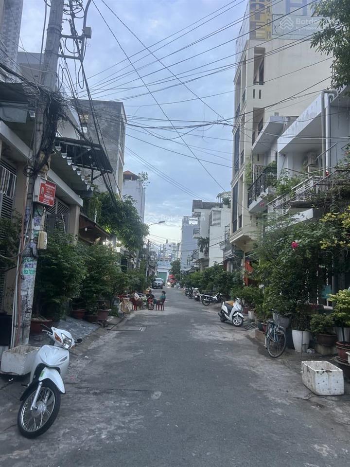 Bán nhà dt 100 m2 (5,5 x 16m), sát chợ tân hương  tân phú  hxh nhựa 8m thông, chỉ 8 tỷ