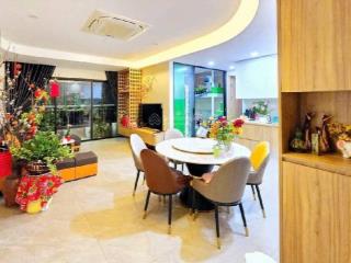 Toà mới  căn góc  nhà đẹp  view thoáng  3pn  2wc  khu vực sầm uất  tiện ích bạt ngàn