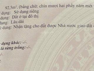 Nhà trương đăng quế  thẳng tắp tới cổng toà nhà 36 tầng newtown diamond