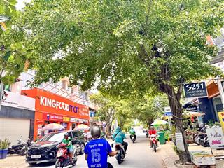 11 tỷ 500 nhà 4 tầng mặt tiền  đường 12 m có vỉa hè kế bên global city  khu compound