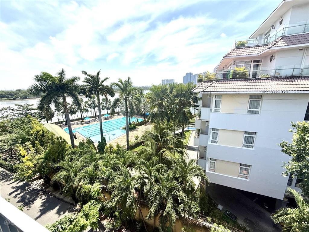 Chdv 12 phòng master cạnh sông sg  hđkd 150 tr/th  ngang lớn 20 sổ vuông a4  btct đã hoàn công