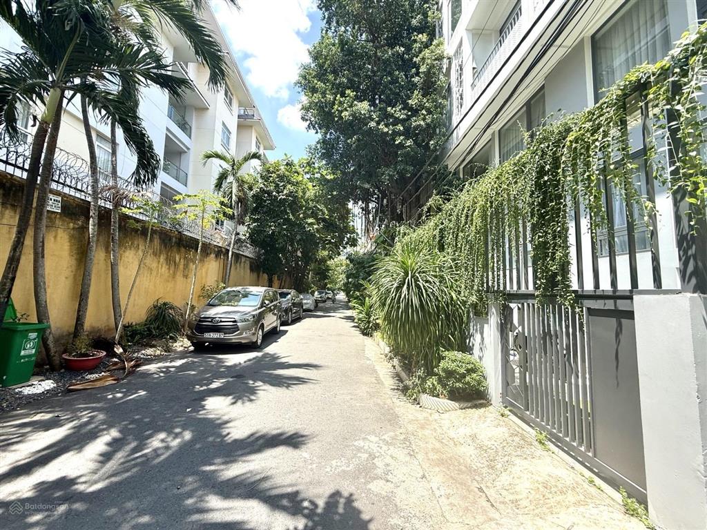 Chdv 12 phòng master cạnh sông sg  hđkd 150 tr/th  ngang lớn 20 sổ vuông a4  btct đã hoàn công