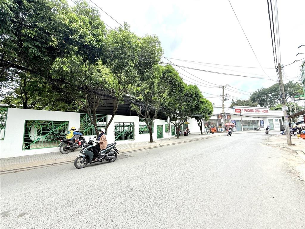 Đất trống mtkd đường 10m (8x22) full thổ cư  xây dựng cao tầng không quy hoạch  đầu tư đòng tiền
