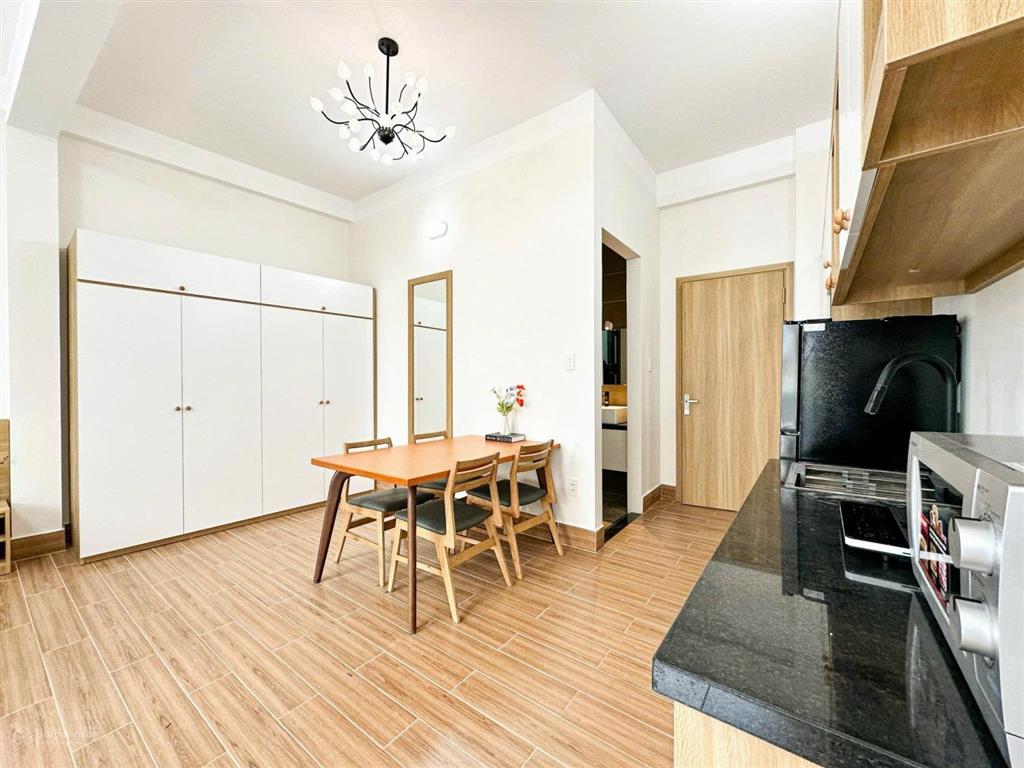 Căn hộ dịch vụ mới 100%, đầu ngã tư lê đại hành  3/2, full nội thất