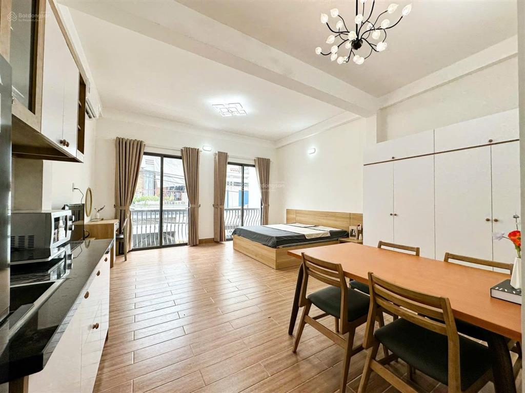 Căn hộ dịch vụ mới 100%, đầu ngã tư lê đại hành  3/2, full nội thất