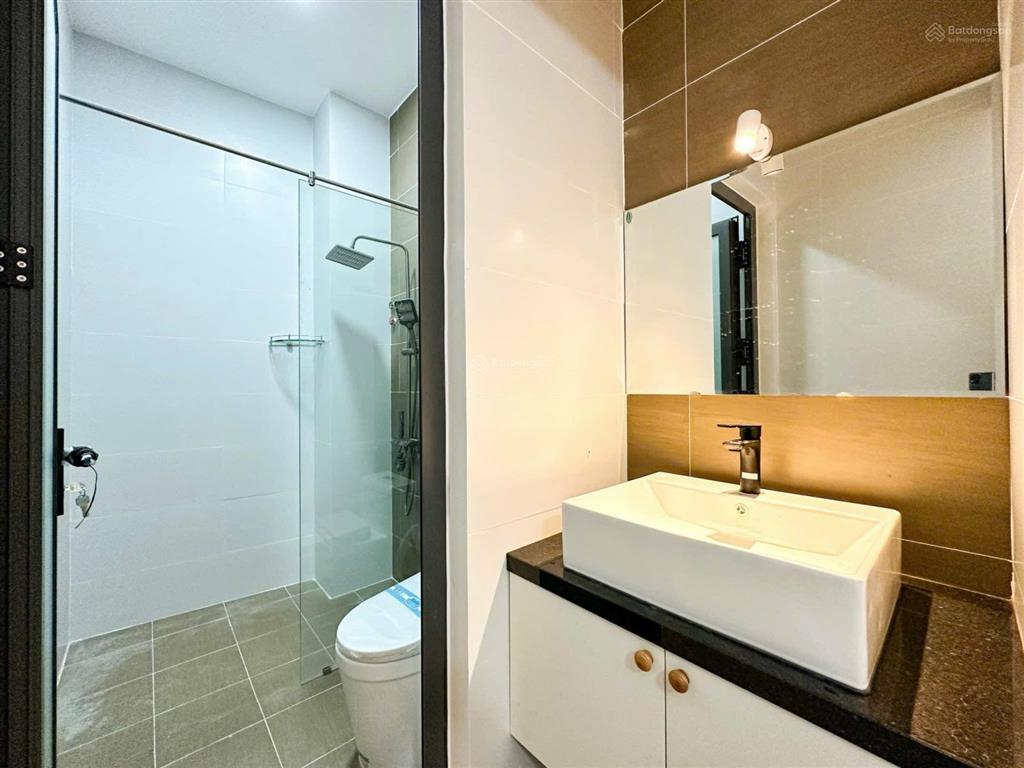 Căn hộ dịch vụ mới 100%, đầu ngã tư lê đại hành  3/2, full nội thất