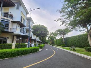 Chính chủ bán nhà phố verosa park khang điền 5x15m. view công viên. sổ hồng.