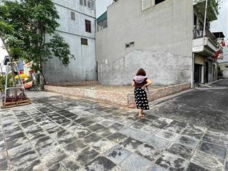 Bán đất trung tâm tt đông anh  100m2  mt 12m  lô góc, vỉa hè 5m. giá 17.5 tỷ.