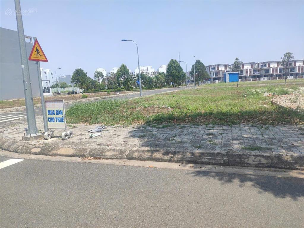 Bán đất 100m2 siêu hot trung tâm quận 9, ngay trung tâm hành chính sổ hồng riêng